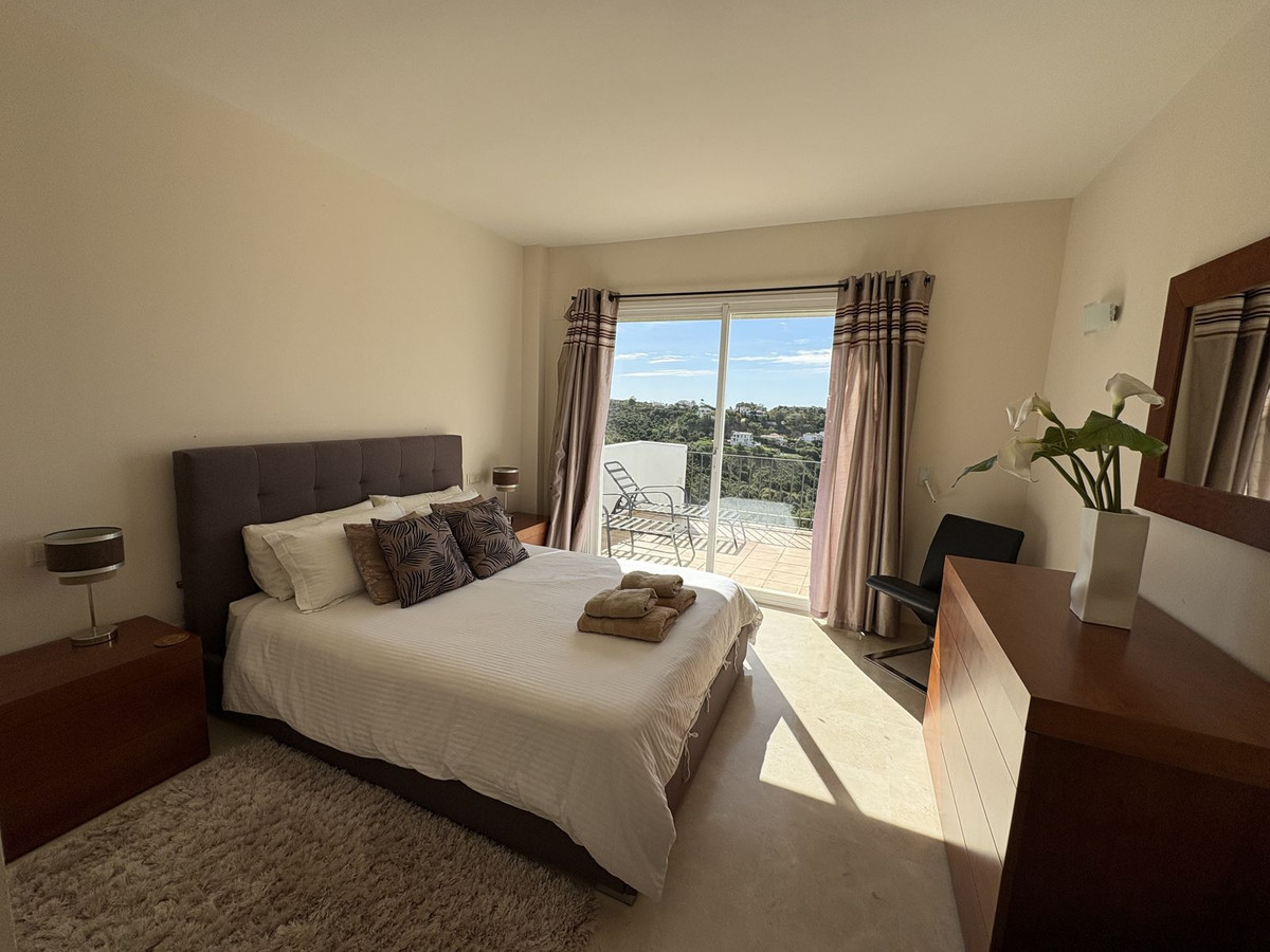 3 Bed Apartment for sale in La Quinta Costa Del Sol, Málaga, Spain