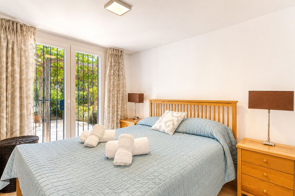 5 Bed Townhouse for sale in Manilva Costa Del Sol, Málaga, Spain