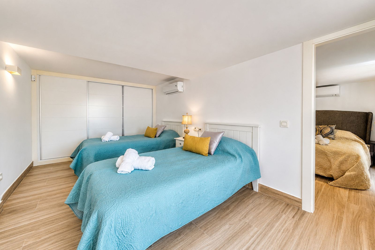5 Bed Townhouse for sale in Manilva Costa Del Sol, Málaga, Spain