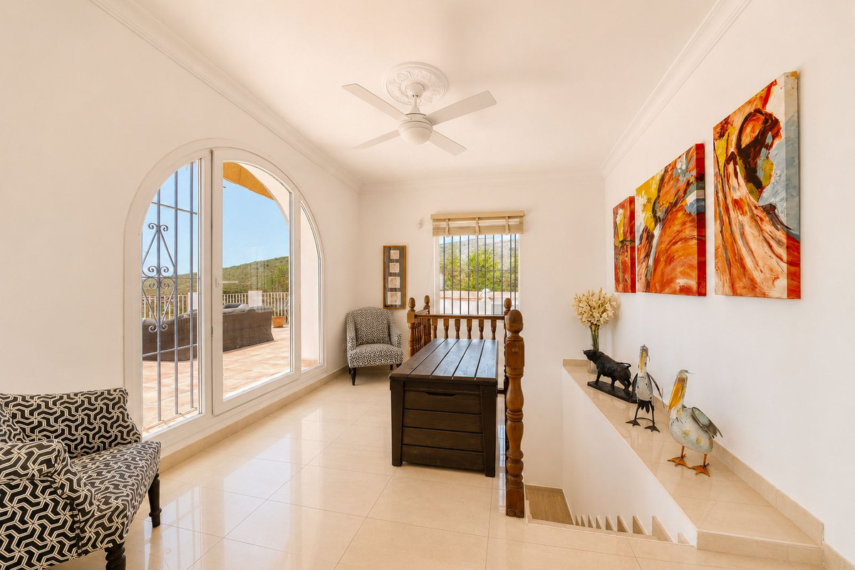 5 Bed Townhouse for sale in Manilva Costa Del Sol, Málaga, Spain