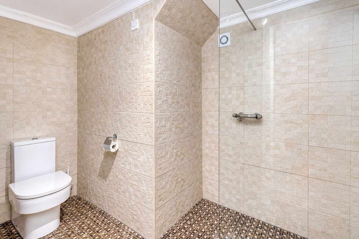 5 Bed Townhouse for sale in Manilva Costa Del Sol, Málaga, Spain