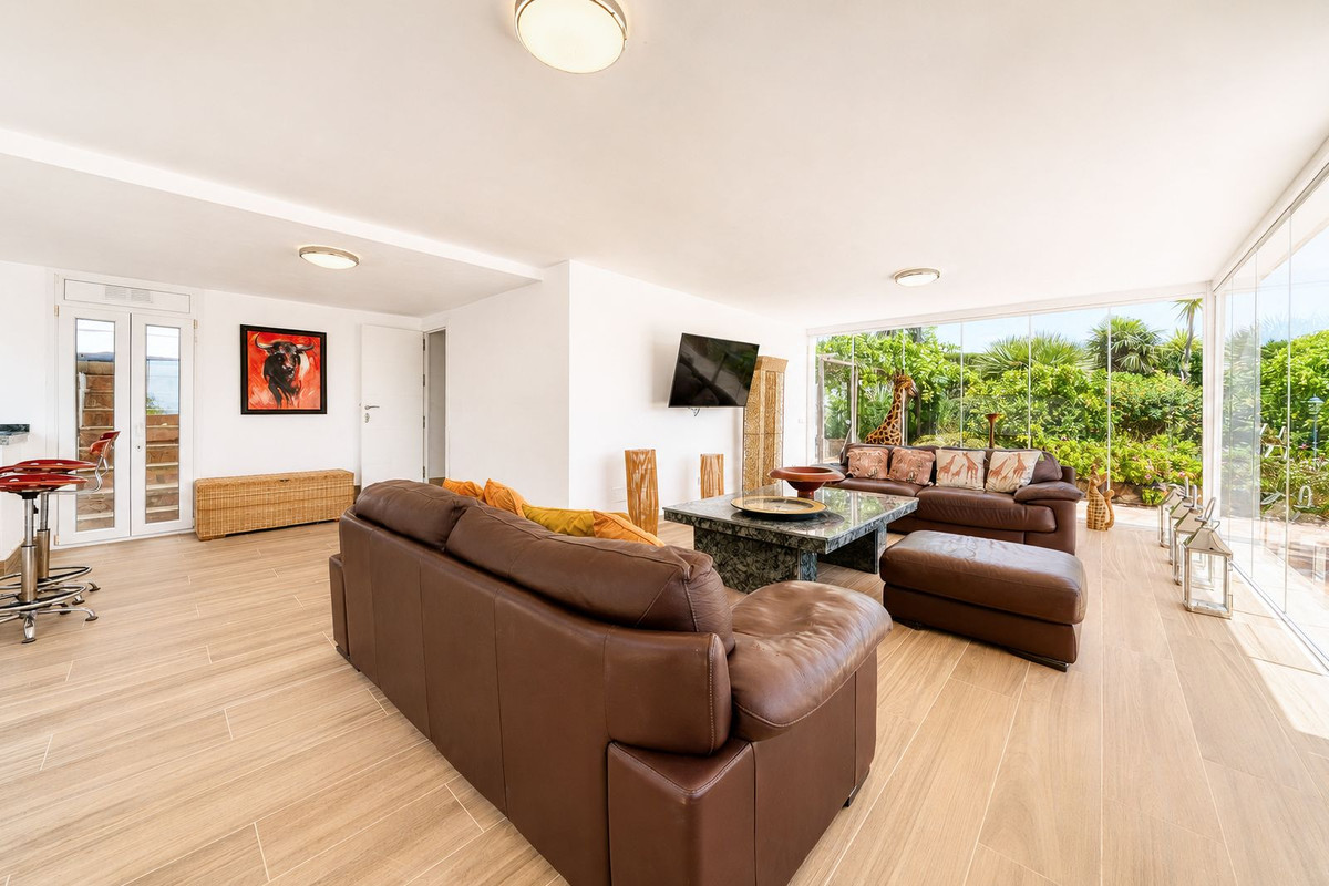 5 Bed Townhouse for sale in Manilva Costa Del Sol, Málaga, Spain