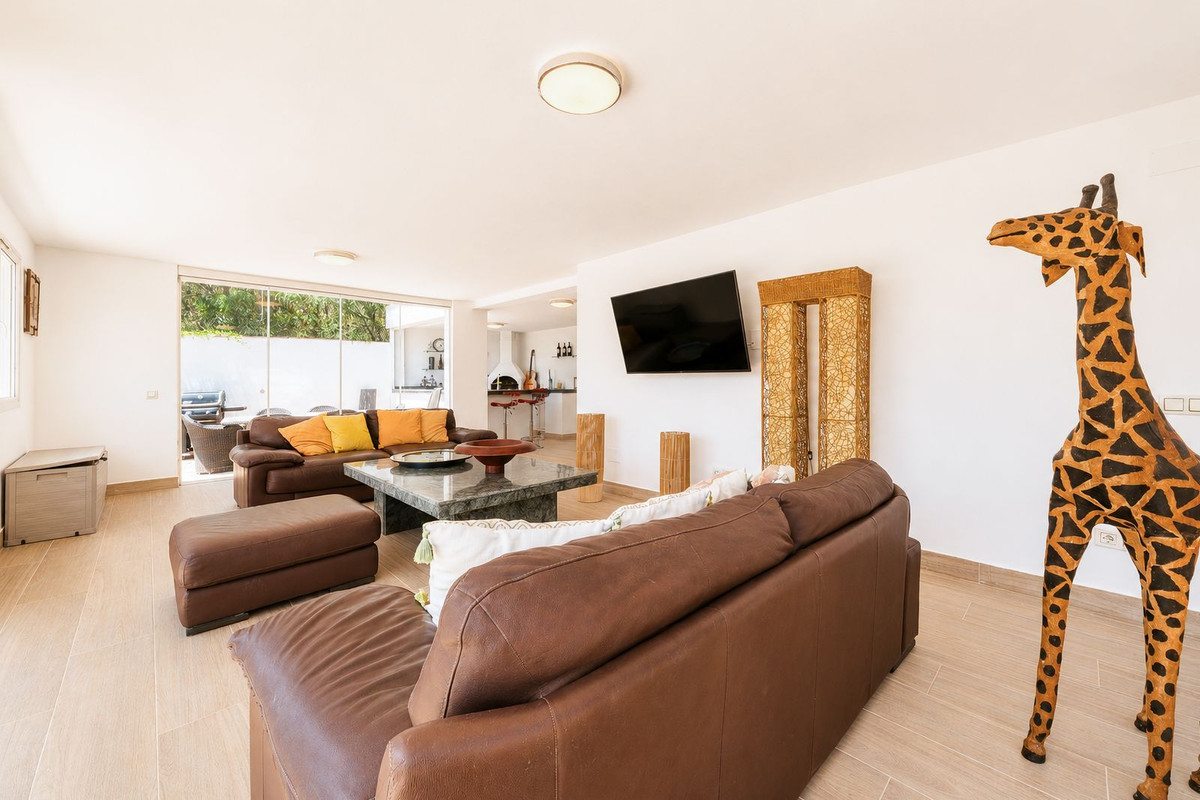 5 Bed Townhouse for sale in Manilva Costa Del Sol, Málaga, Spain