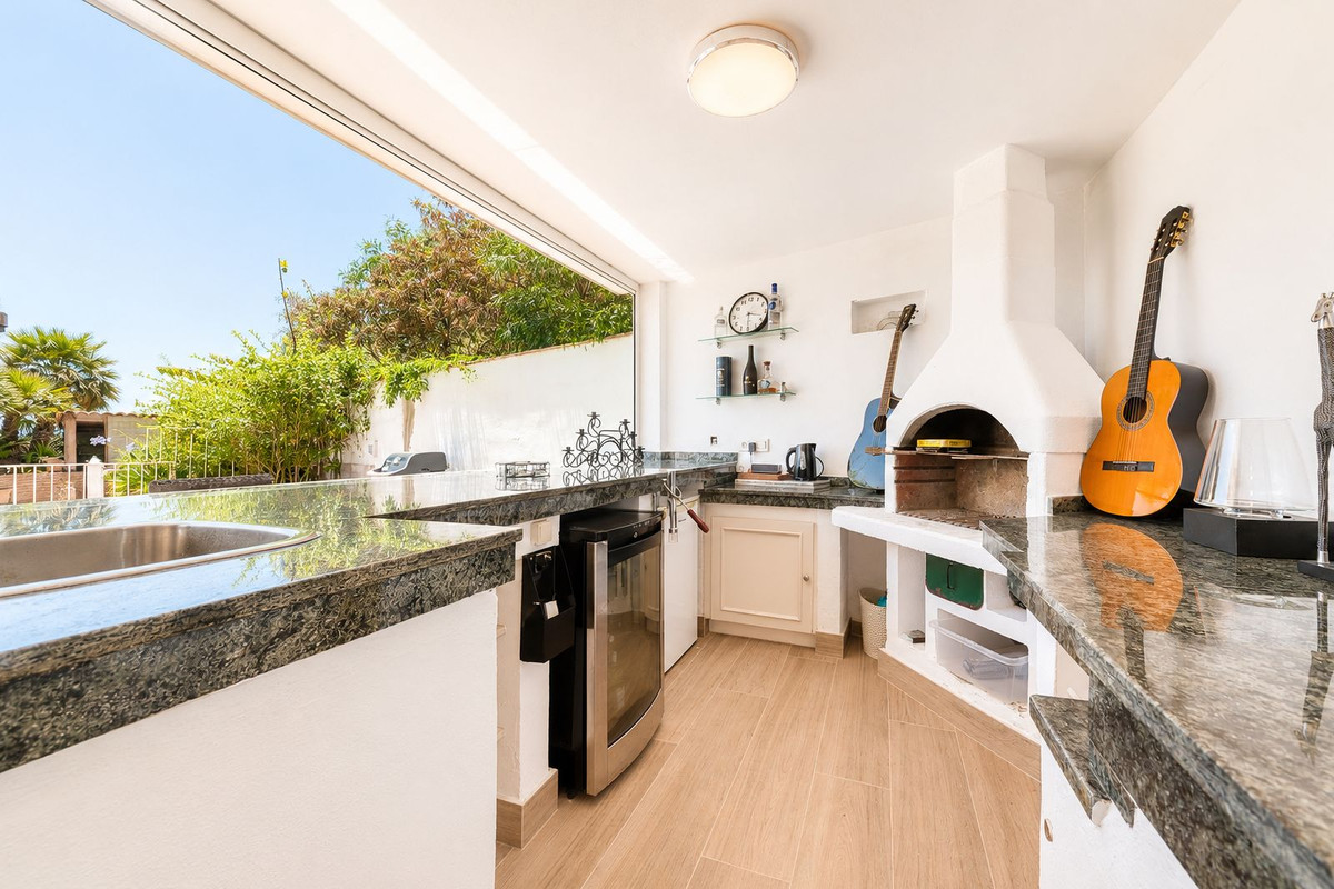 5 Bed Townhouse for sale in Manilva Costa Del Sol, Málaga, Spain
