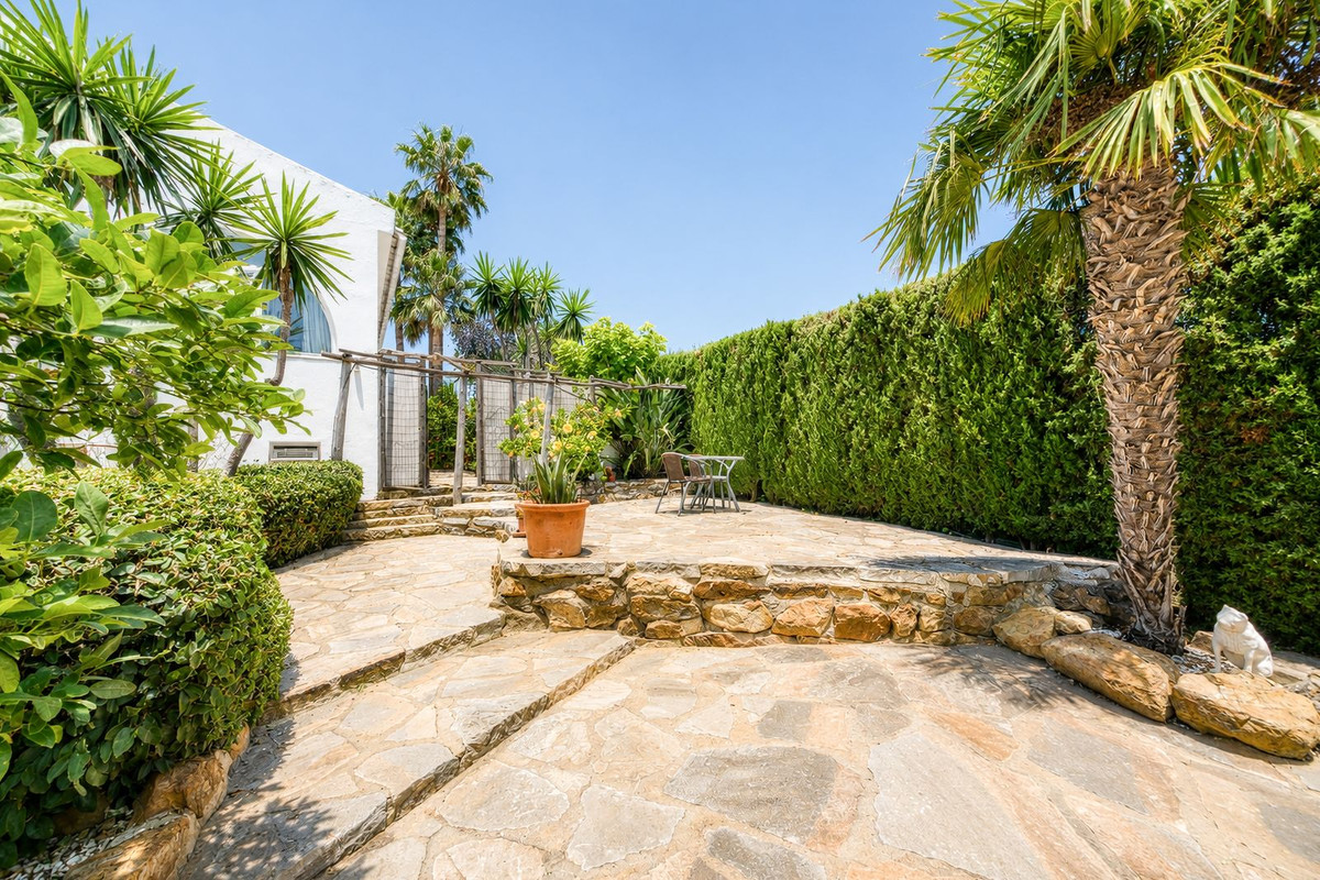 5 Bed Townhouse for sale in Manilva Costa Del Sol, Málaga, Spain