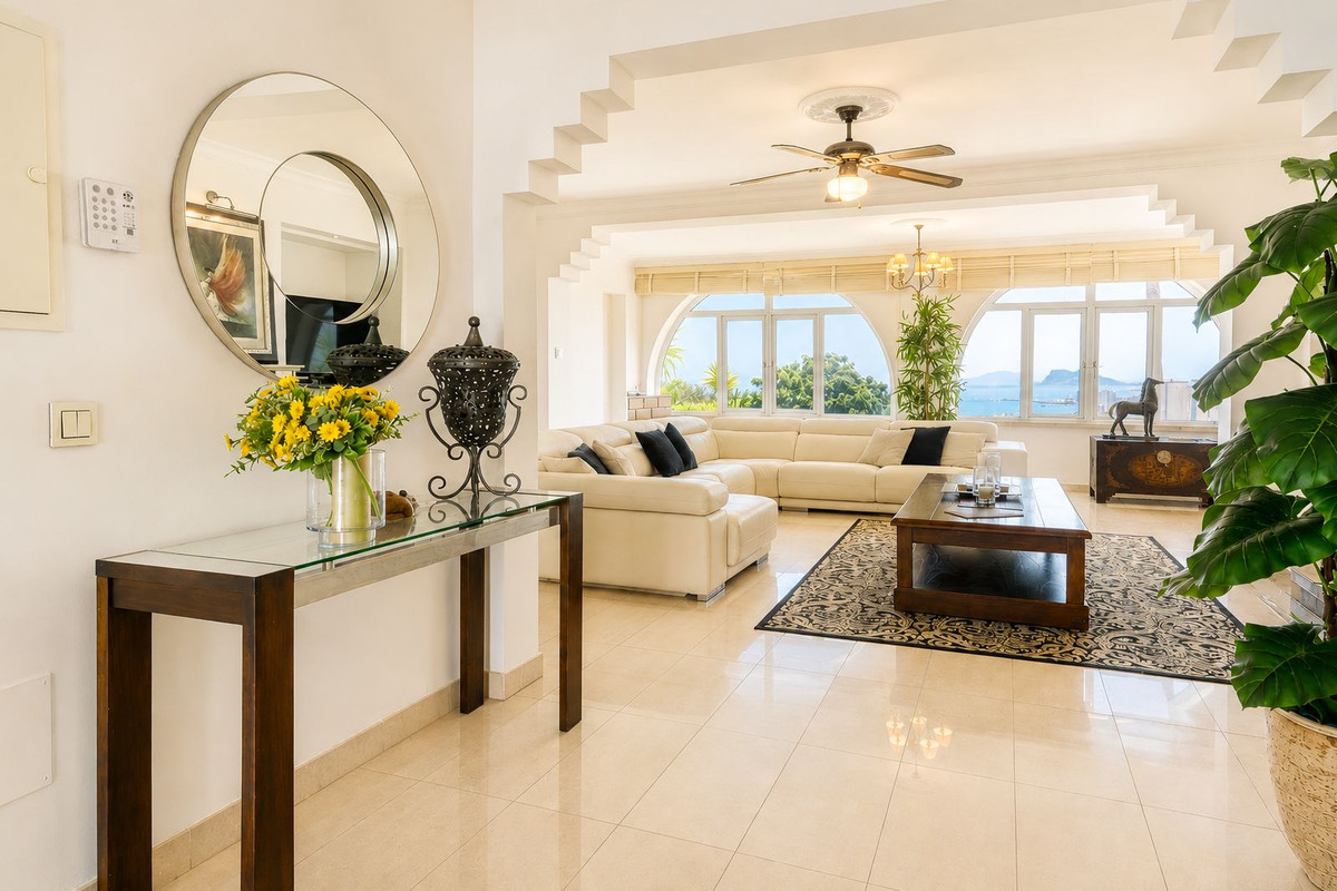 5 Bed Townhouse for sale in Manilva Costa Del Sol, Málaga, Spain