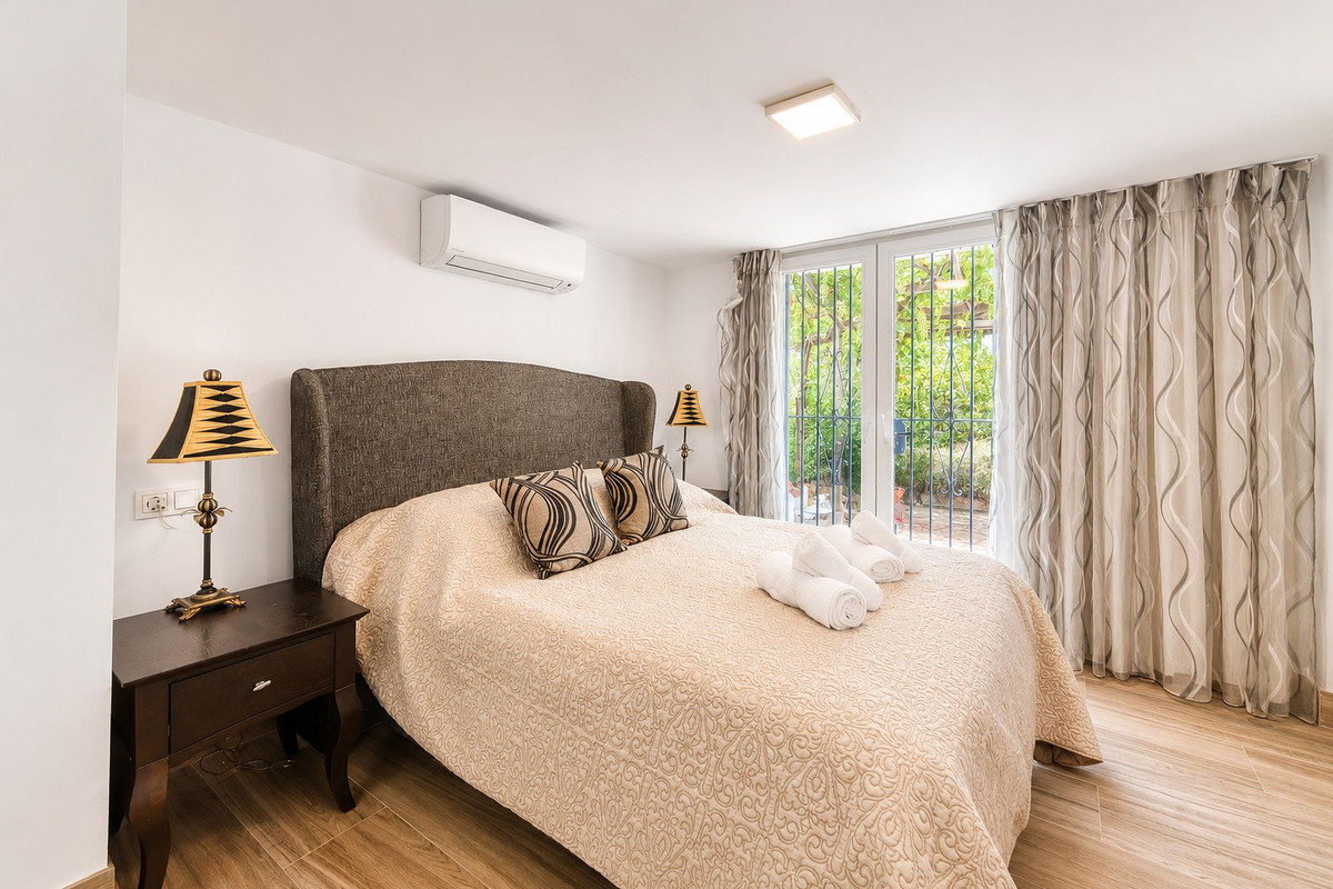 5 Bed Townhouse for sale in Manilva Costa Del Sol, Málaga, Spain
