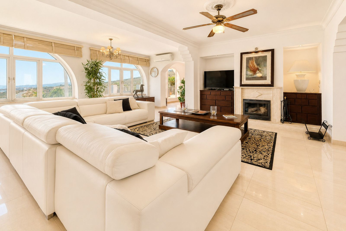 5 Bed Townhouse for sale in Manilva Costa Del Sol, Málaga, Spain