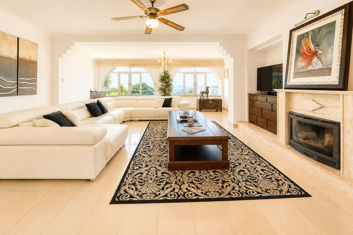 5 Bed Townhouse for sale in Manilva Costa Del Sol, Málaga, Spain