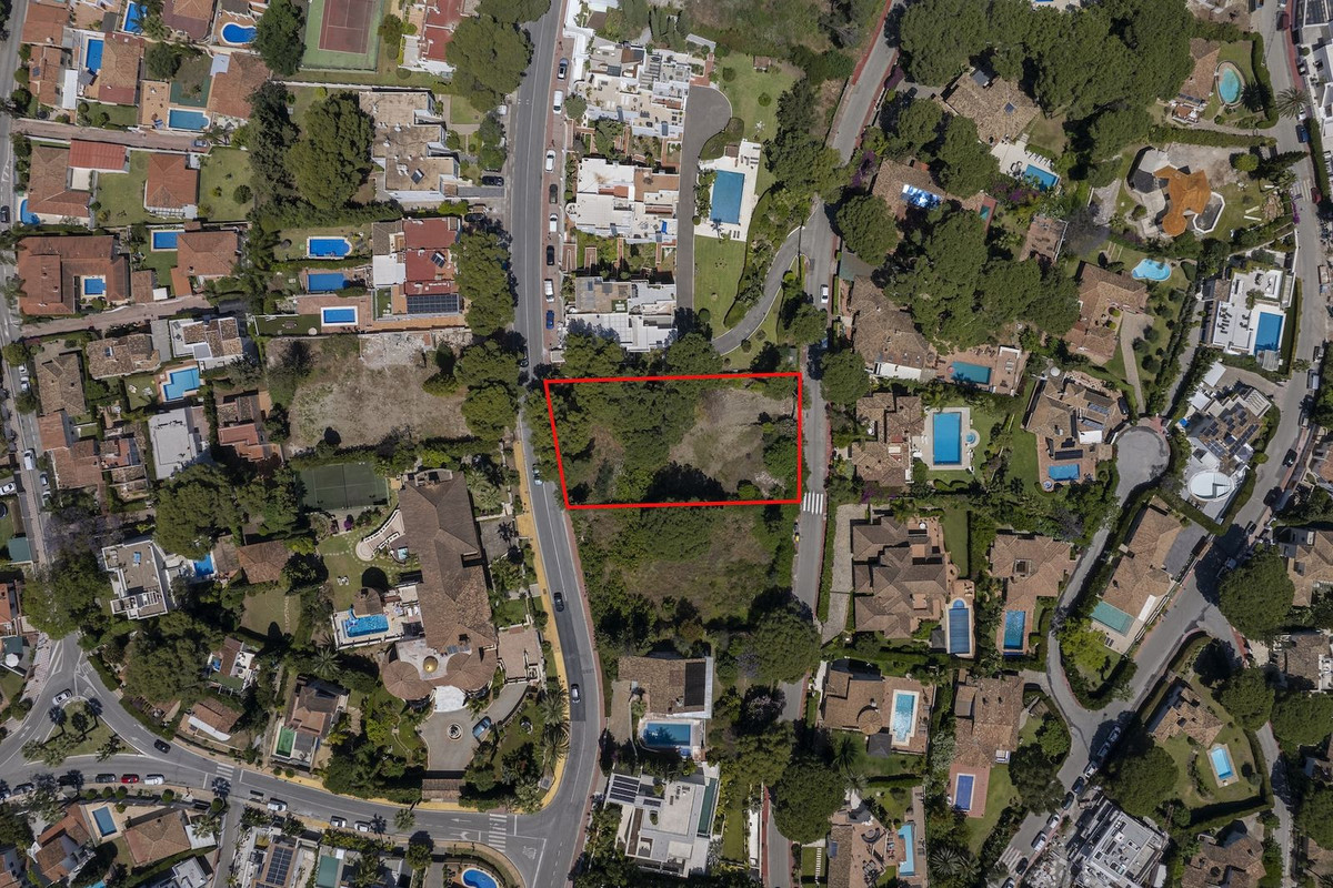 Se vende Terreno Urbano  en Costa Del Sol, Málaga, España