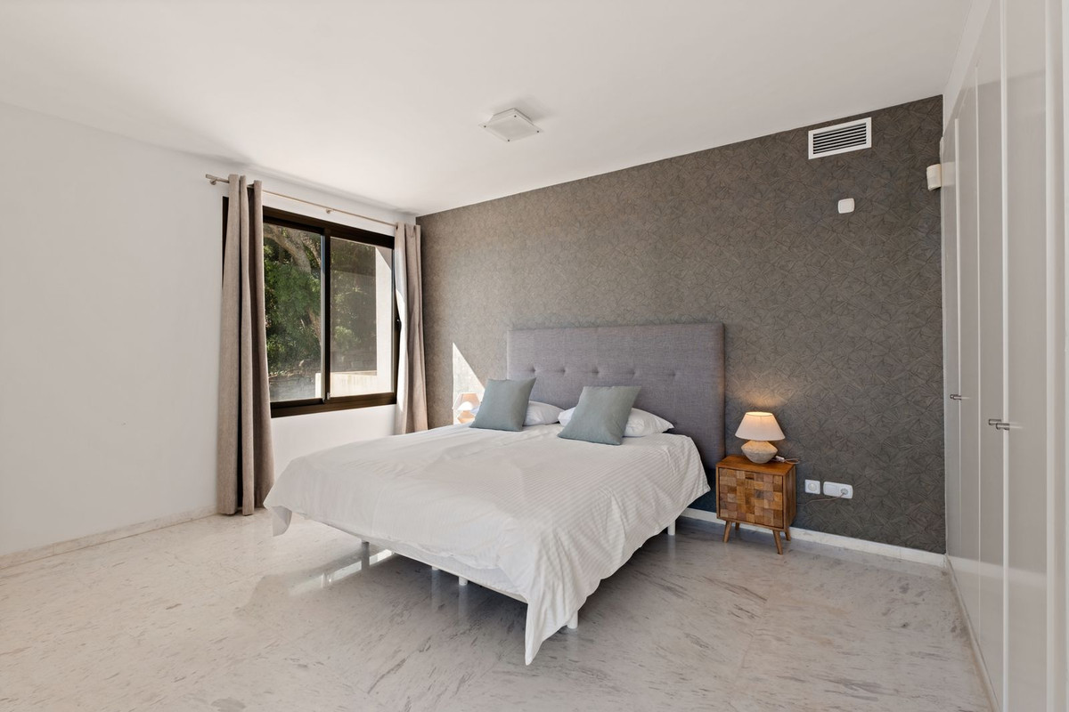 2 Bed Apartment for sale in La Mairena Costa Del Sol, Málaga, Spain