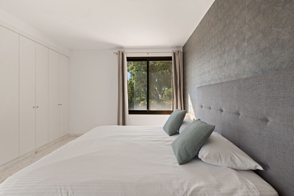 2 Bed Apartment for sale in La Mairena Costa Del Sol, Málaga, Spain