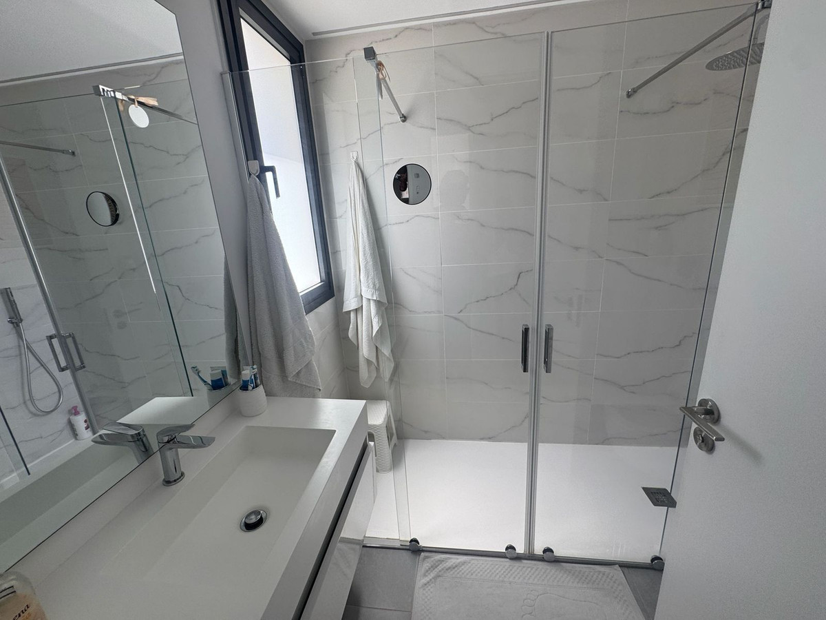 3 Bed Apartment for sale in Estepona Costa Del Sol, Málaga, Spain