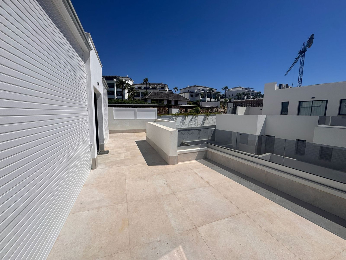 3 Bed Apartment for sale in Estepona Costa Del Sol, Málaga, Spain