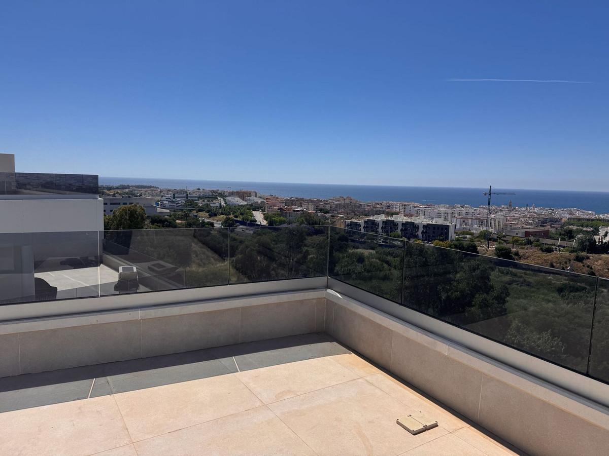 3 Bed Apartment for sale in Estepona Costa Del Sol, Málaga, Spain