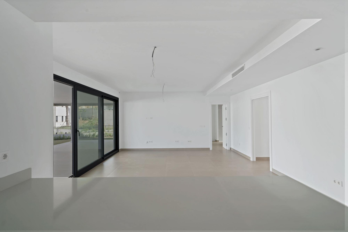 3 Bed Apartment for sale in Marbella Costa Del Sol, Málaga, Spain