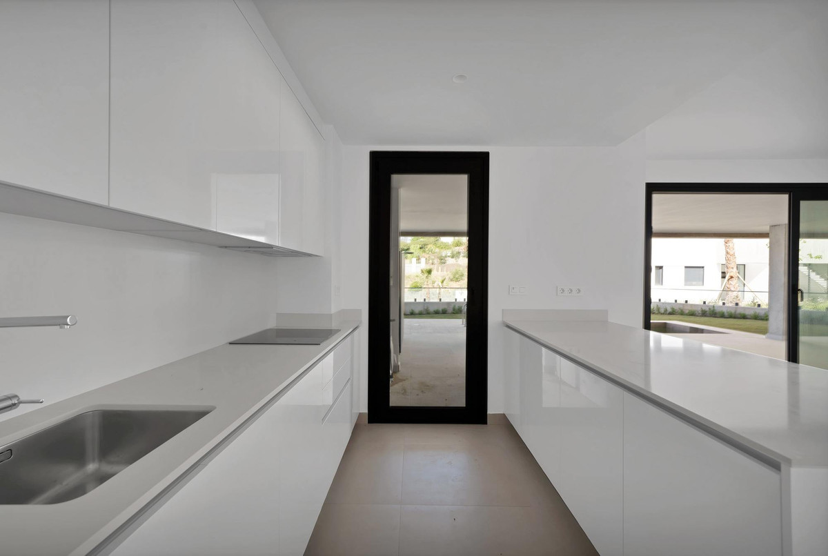 3 Bed Apartment for sale in Marbella Costa Del Sol, Málaga, Spain