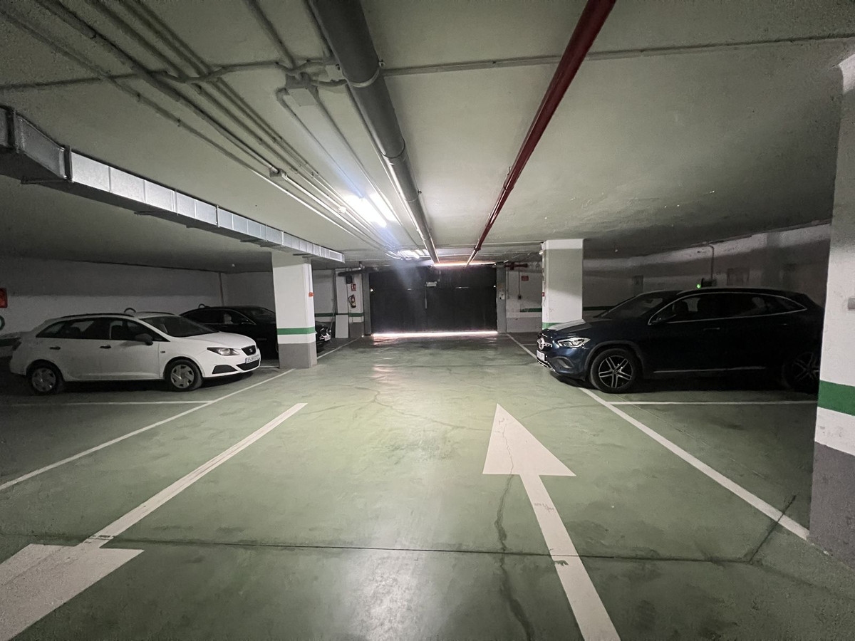Se vende Garaje  en Costa Del Sol, Málaga, España