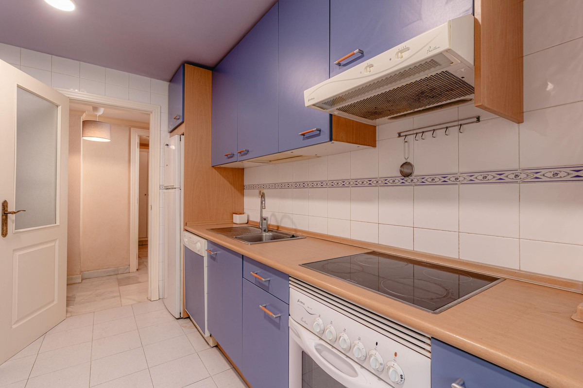 Se vende Apartamento Planta Media de 3 dormitorios en Costa Del Sol, Málaga, España