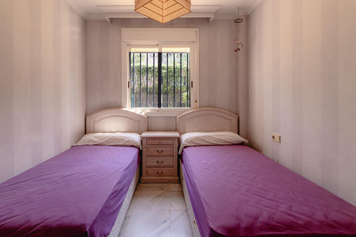Se vende Apartamento Planta Media de 3 dormitorios en Costa Del Sol, Málaga, España