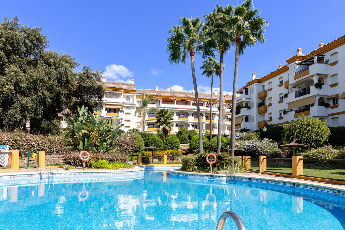 Se vende Apartamento Planta Media de 3 dormitorios en Costa Del Sol, Málaga, España