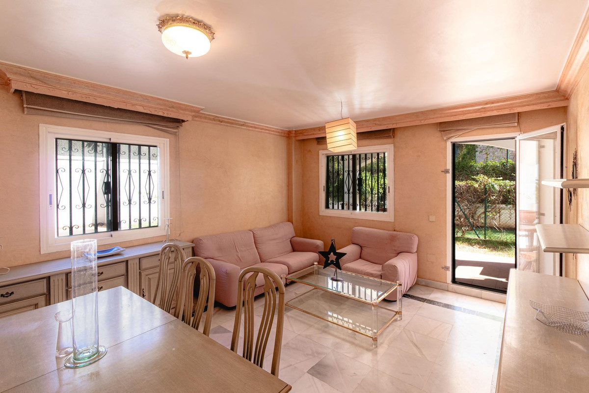Se vende Apartamento Planta Media de 3 dormitorios en Costa Del Sol, Málaga, España