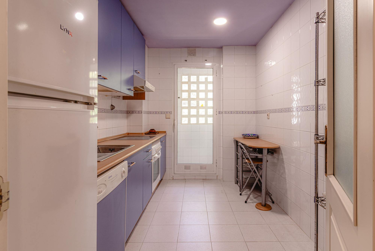 Se vende Apartamento Planta Media de 3 dormitorios en Costa Del Sol, Málaga, España