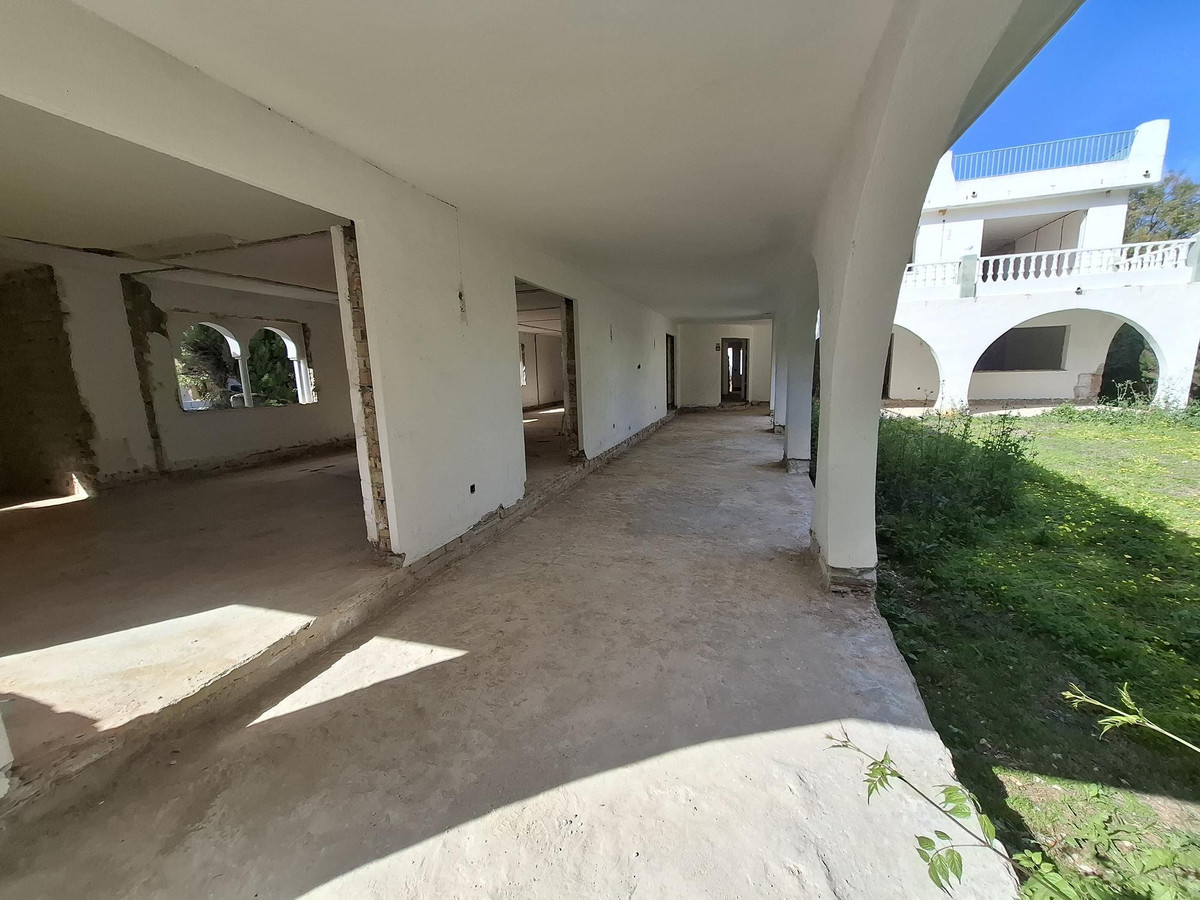 Se vende Villa - Chalet de 5 dormitorios en Costa Del Sol, Málaga, España