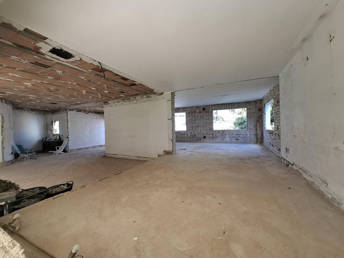 Se vende Villa - Chalet de 5 dormitorios en Costa Del Sol, Málaga, España