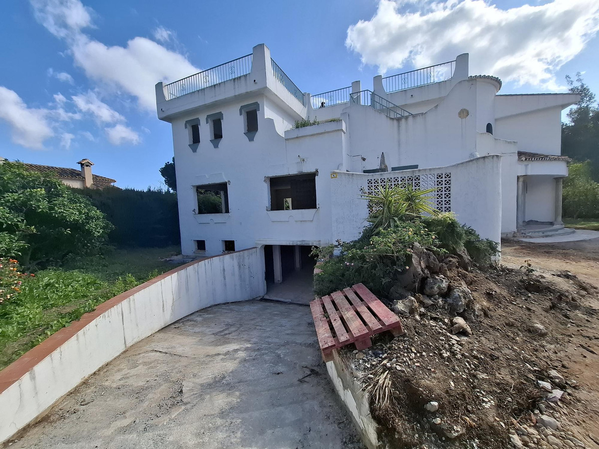 Se vende Villa - Chalet de 5 dormitorios en Costa Del Sol, Málaga, España