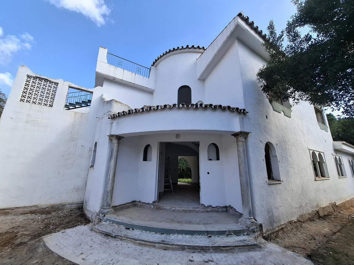 Se vende Villa - Chalet de 5 dormitorios en Costa Del Sol, Málaga, España