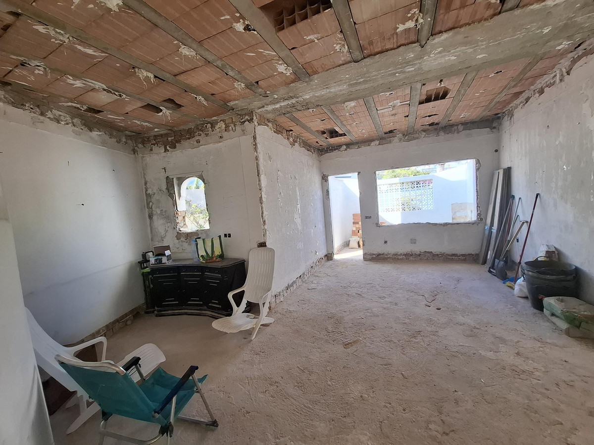 Se vende Villa - Chalet de 5 dormitorios en Costa Del Sol, Málaga, España