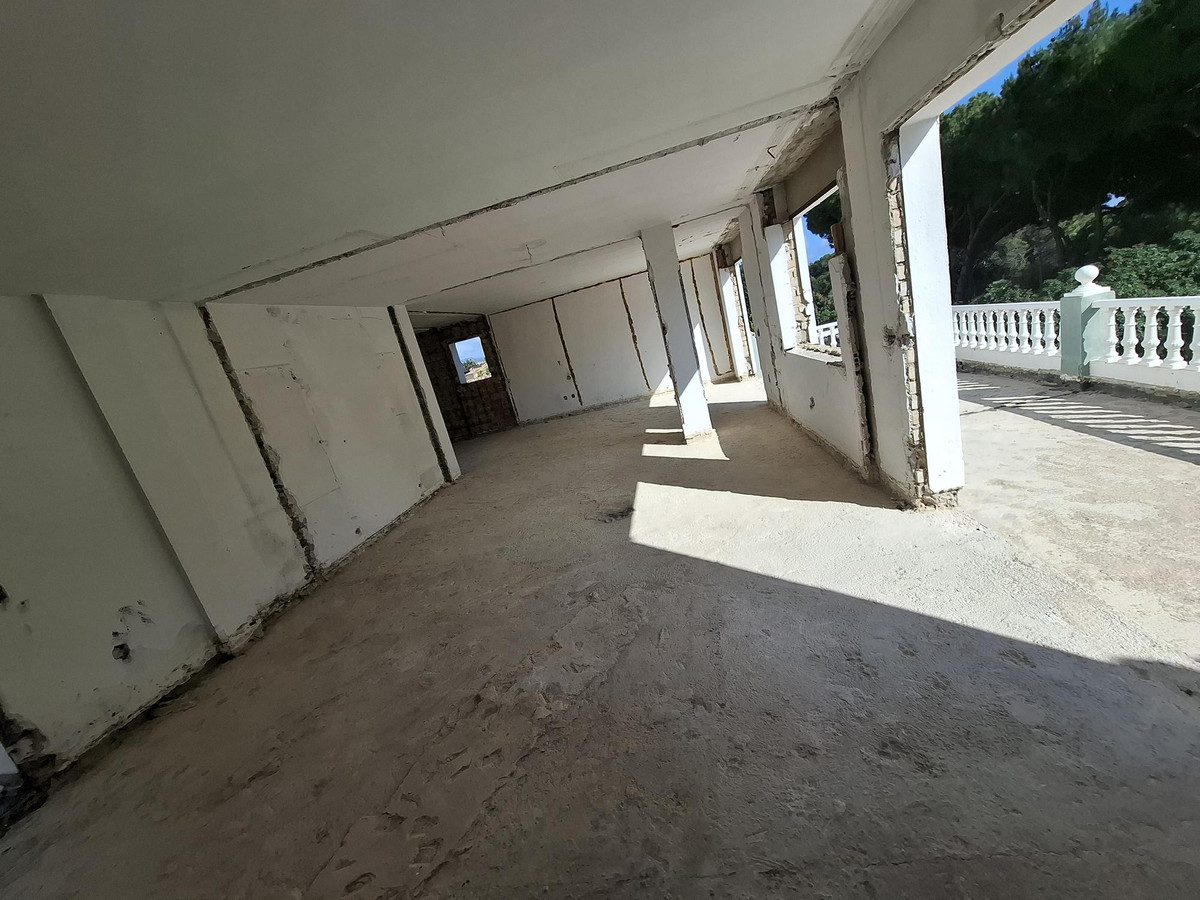 Se vende Villa - Chalet de 5 dormitorios en Costa Del Sol, Málaga, España