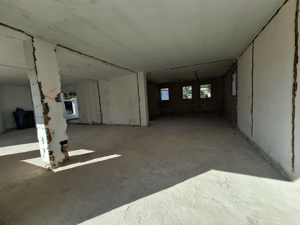 Se vende Villa - Chalet de 5 dormitorios en Costa Del Sol, Málaga, España