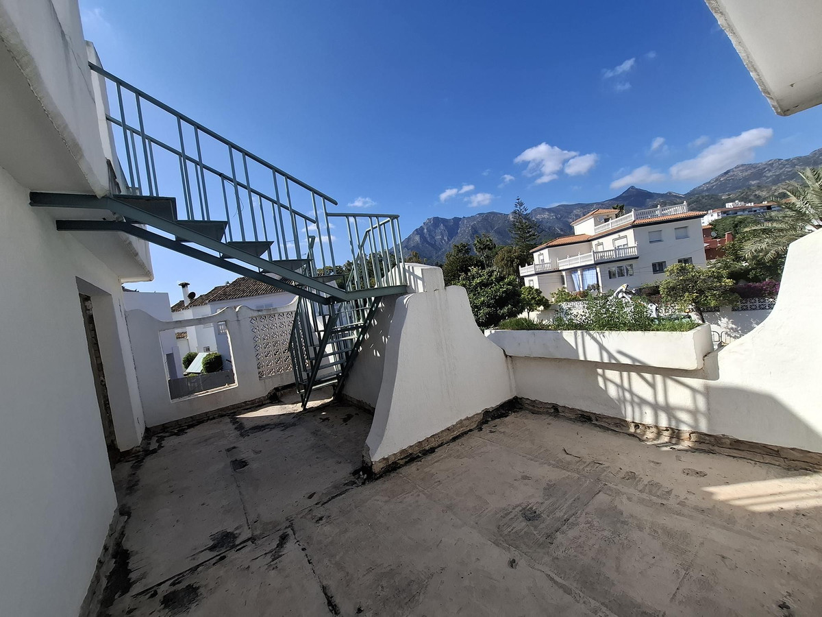 Se vende Villa - Chalet de 5 dormitorios en Costa Del Sol, Málaga, España