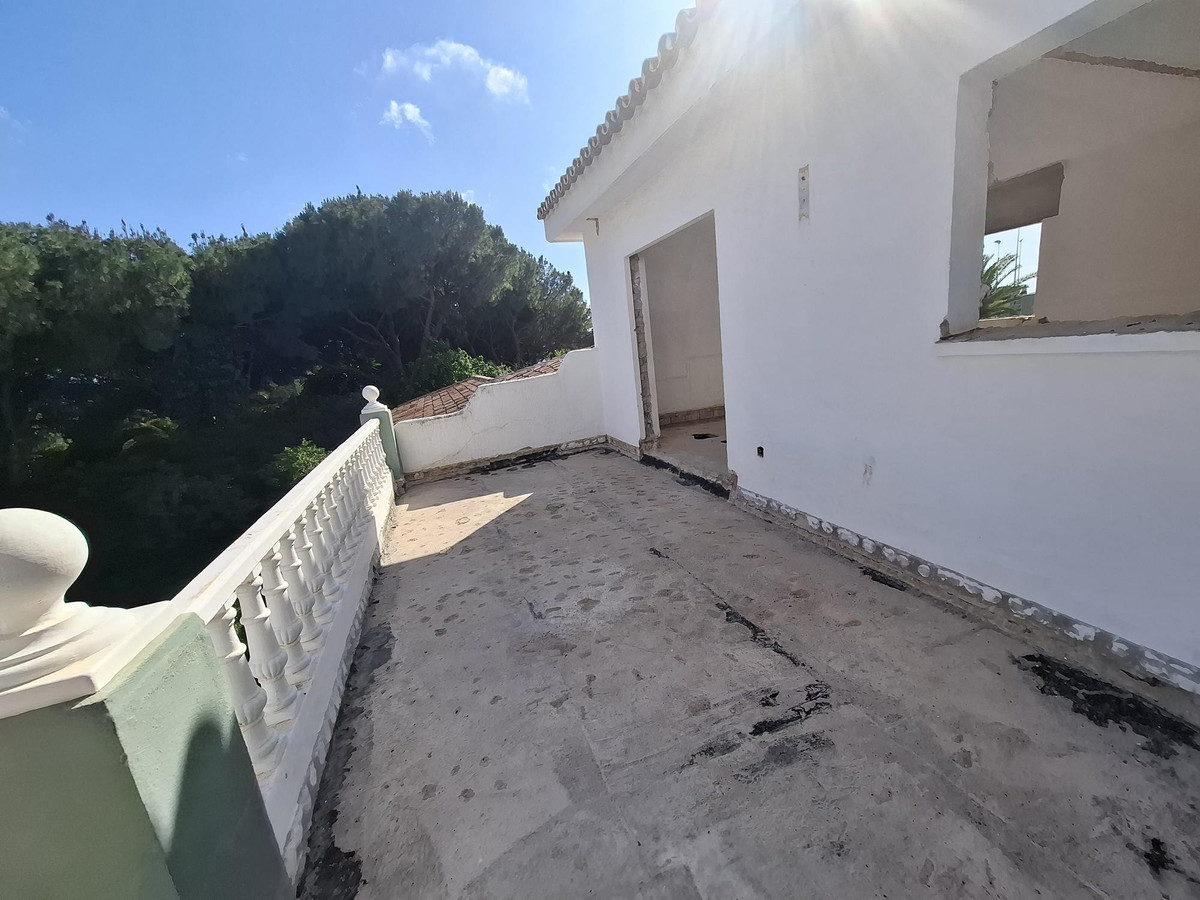 Se vende Villa - Chalet de 5 dormitorios en Costa Del Sol, Málaga, España