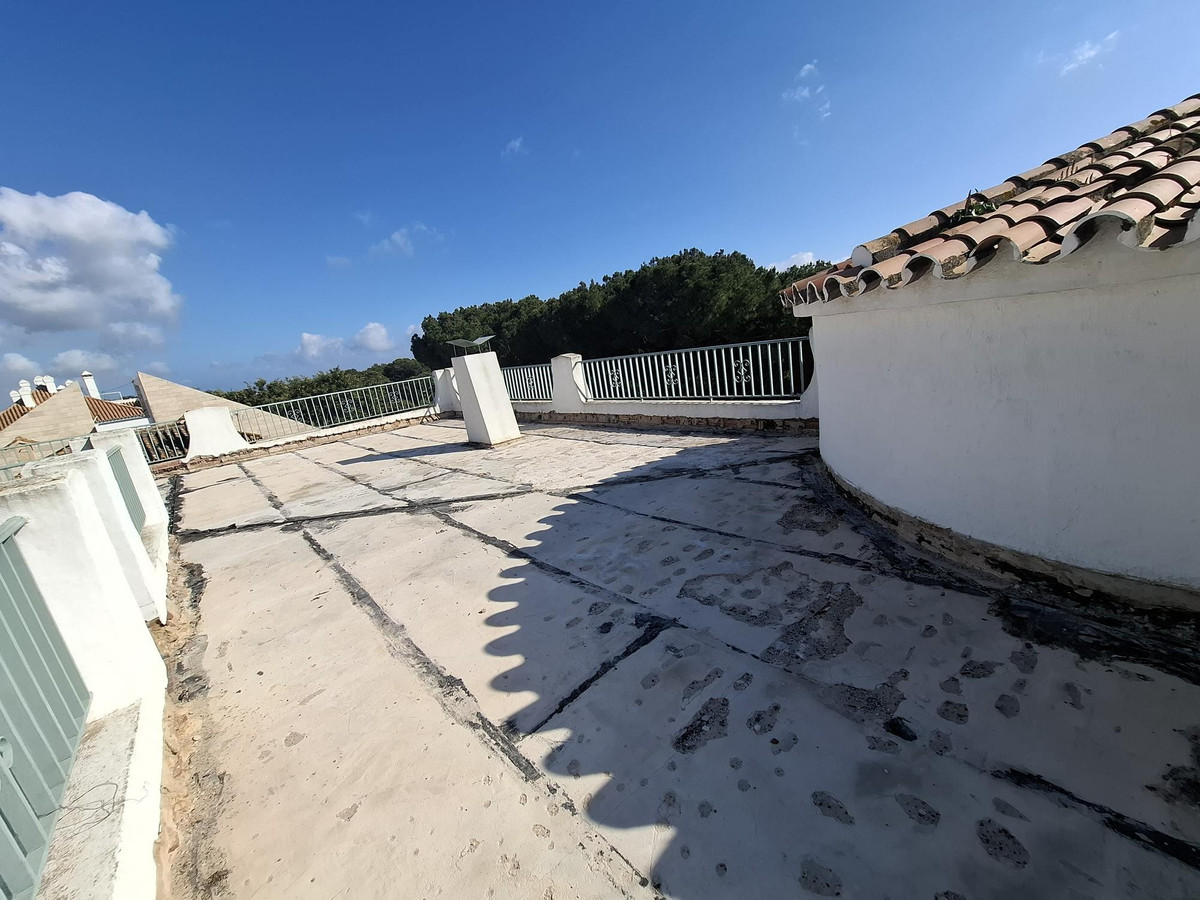 Se vende Villa - Chalet de 5 dormitorios en Costa Del Sol, Málaga, España
