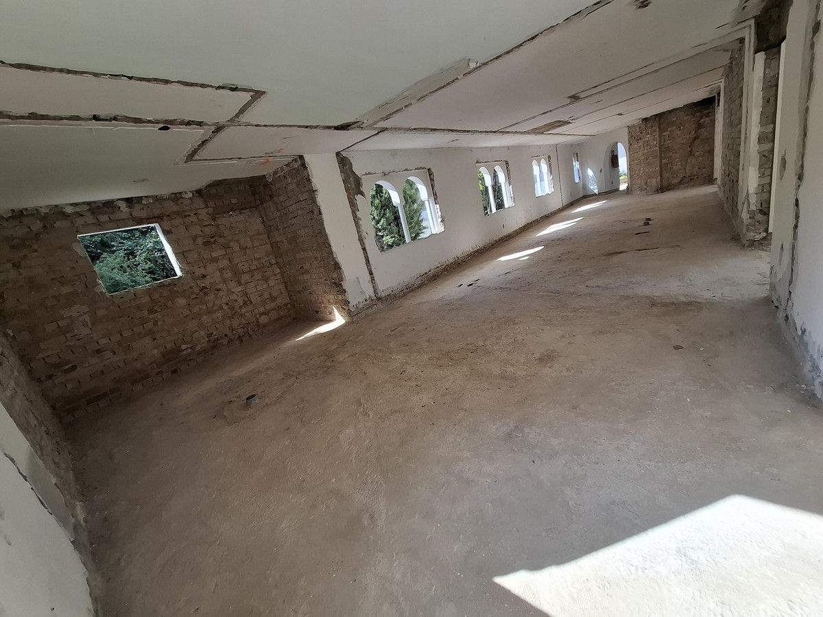 Se vende Villa - Chalet de 5 dormitorios en Costa Del Sol, Málaga, España