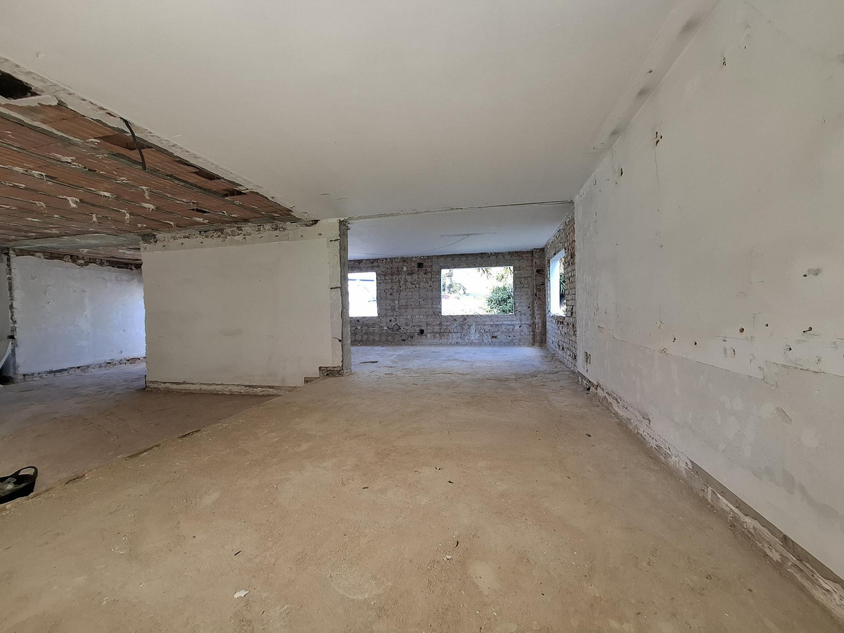 Se vende Villa - Chalet de 5 dormitorios en Costa Del Sol, Málaga, España