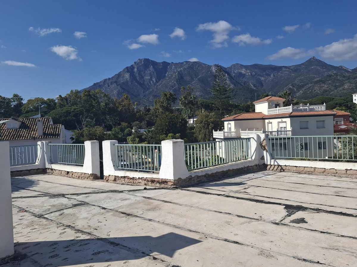 Se vende Villa - Chalet de 5 dormitorios en Costa Del Sol, Málaga, España