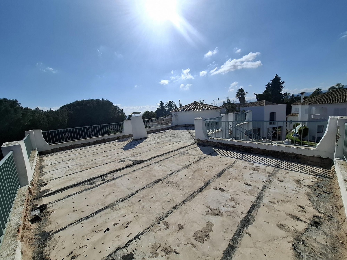 Se vende Villa - Chalet de 5 dormitorios en Costa Del Sol, Málaga, España