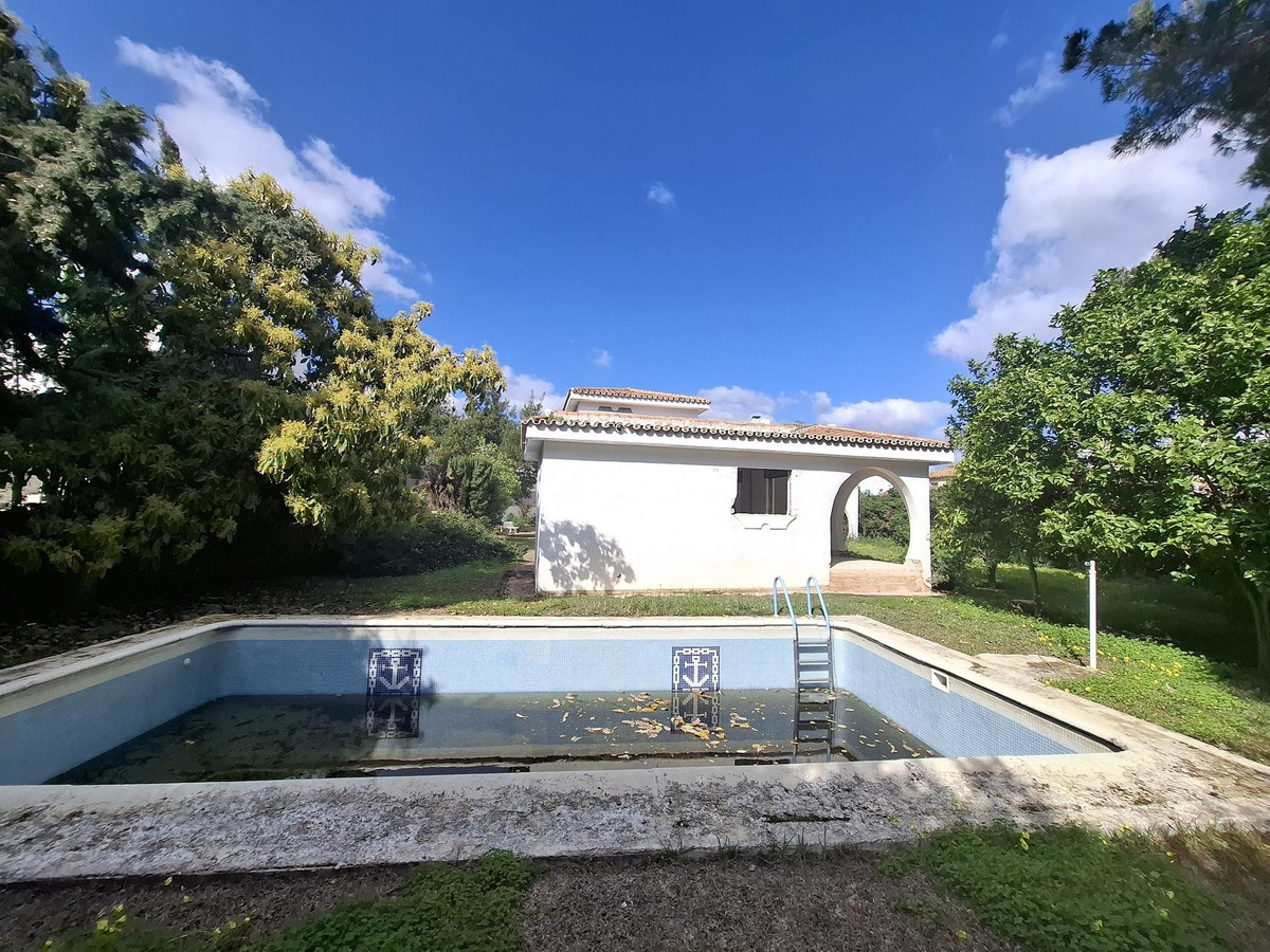 Se vende Villa - Chalet de 5 dormitorios en Costa Del Sol, Málaga, España
