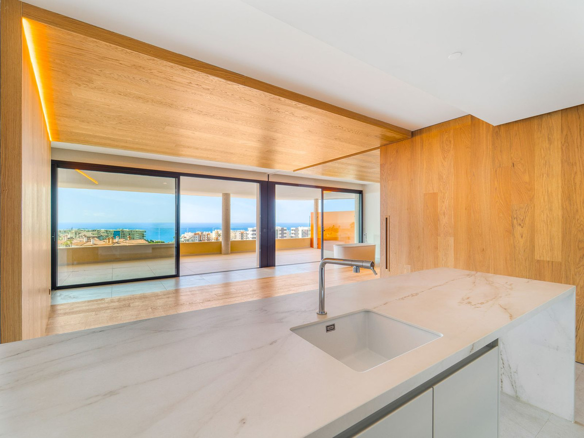 2 Bed Apartment for sale in Fuengirola Costa Del Sol, Málaga, Spain