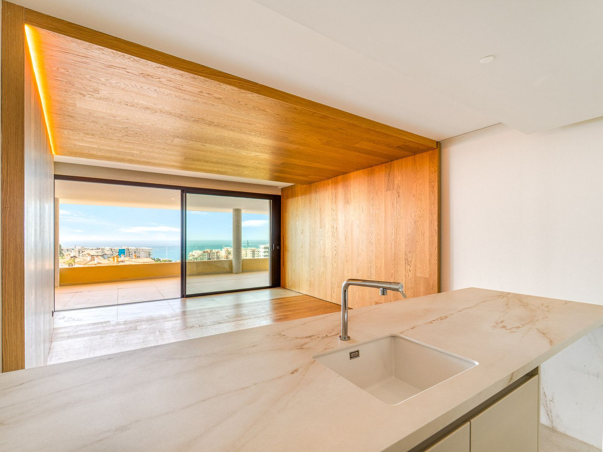 2 Bed Apartment for sale in Fuengirola Costa Del Sol, Málaga, Spain