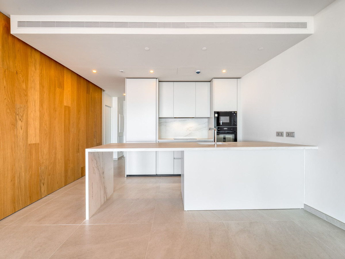 2 Bed Apartment for sale in Fuengirola Costa Del Sol, Málaga, Spain