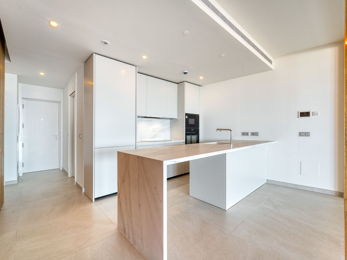 2 Bed Apartment for sale in Fuengirola Costa Del Sol, Málaga, Spain