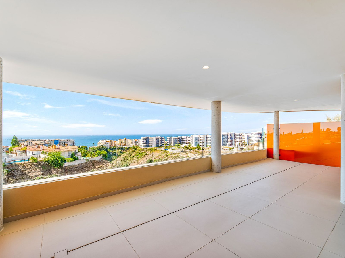 2 Bed Apartment for sale in Fuengirola Costa Del Sol, Málaga, Spain