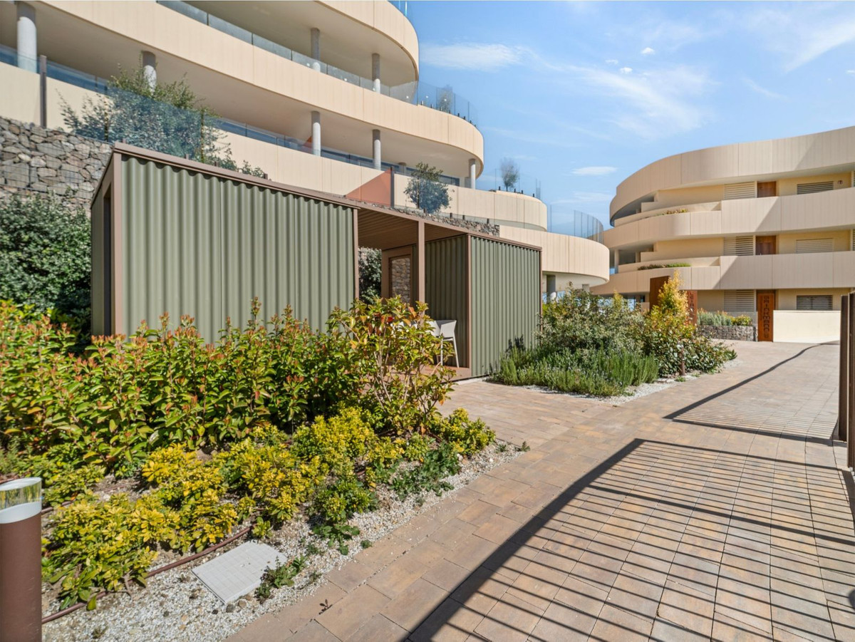 2 Bed Apartment for sale in Fuengirola Costa Del Sol, Málaga, Spain