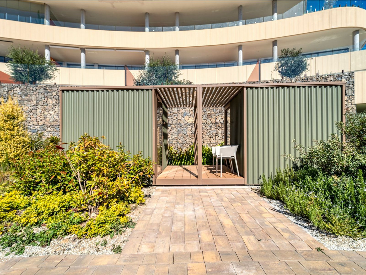 2 Bed Apartment for sale in Fuengirola Costa Del Sol, Málaga, Spain