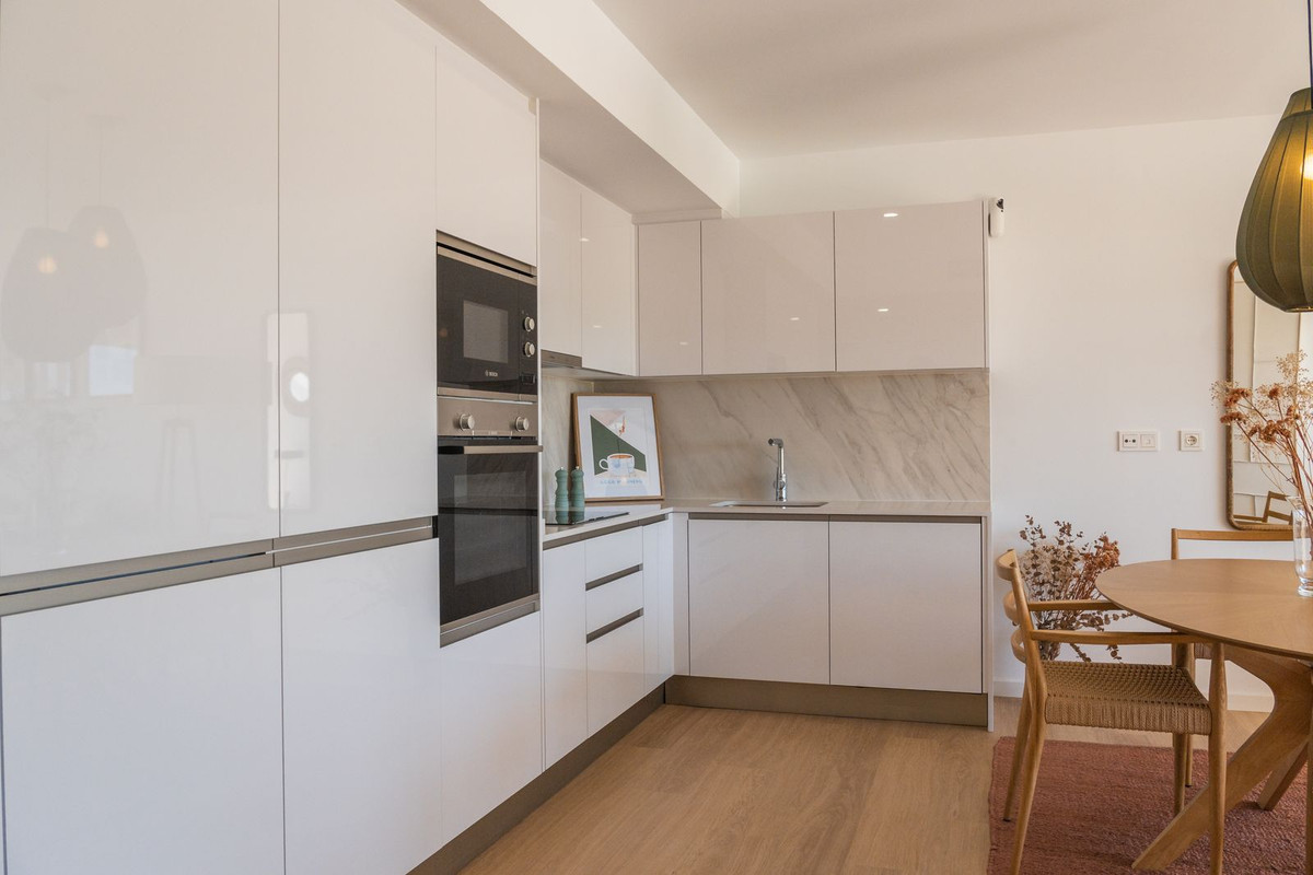 3 Bed Apartment for sale in Estepona Costa Del Sol, Málaga, Spain
